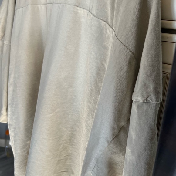 Fear of God Essentials Women's Football 77 T-shirt Wheat L - Picture 8 of 15